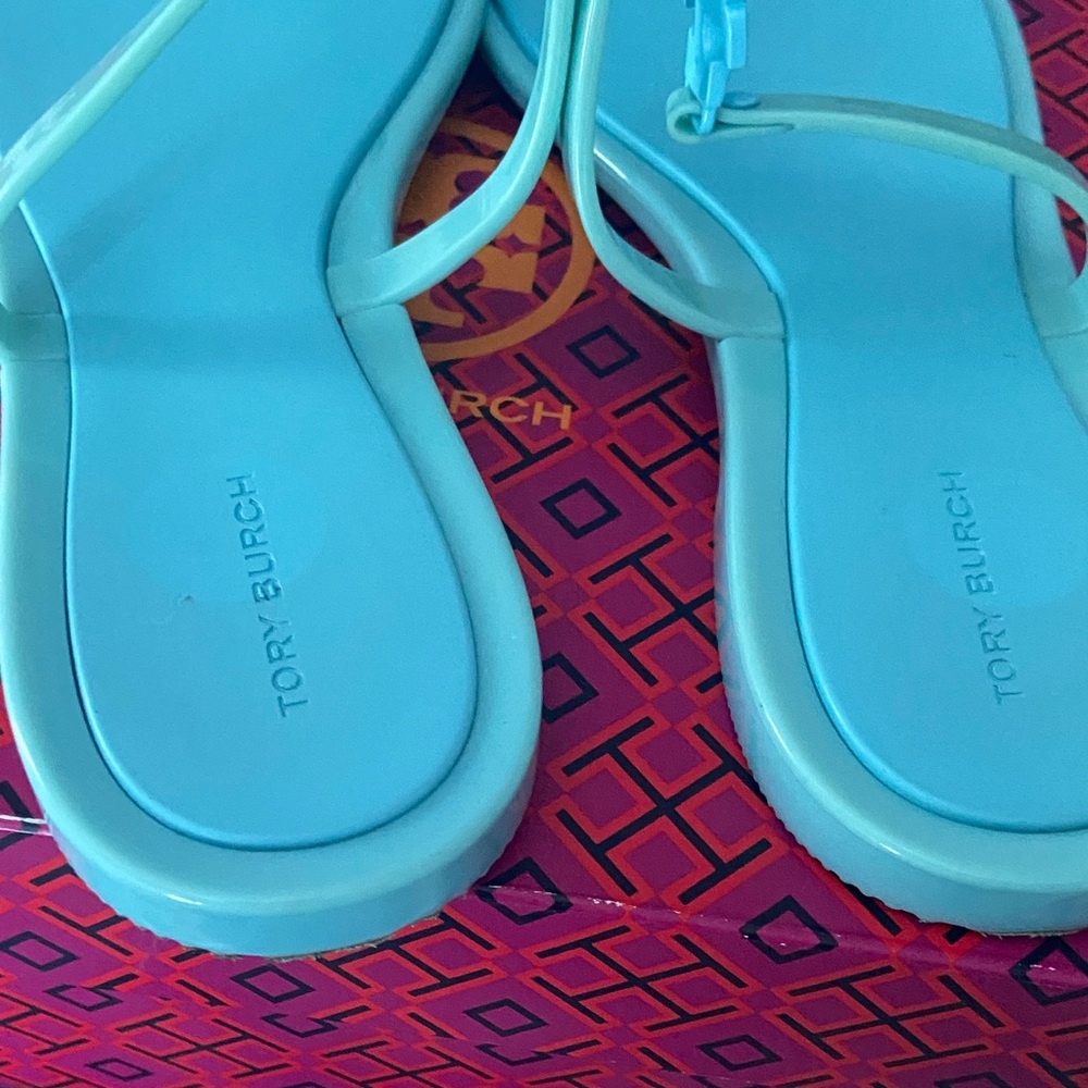 Tory Burch Turquoise Logo T-Strap Sandals - Picture 4 of 5